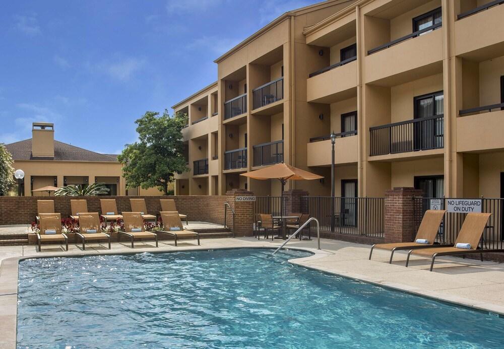 Hotel Courtyard By Marriott Baton Rouge Acadian Centre/Lsu Area Zewnętrze zdjęcie