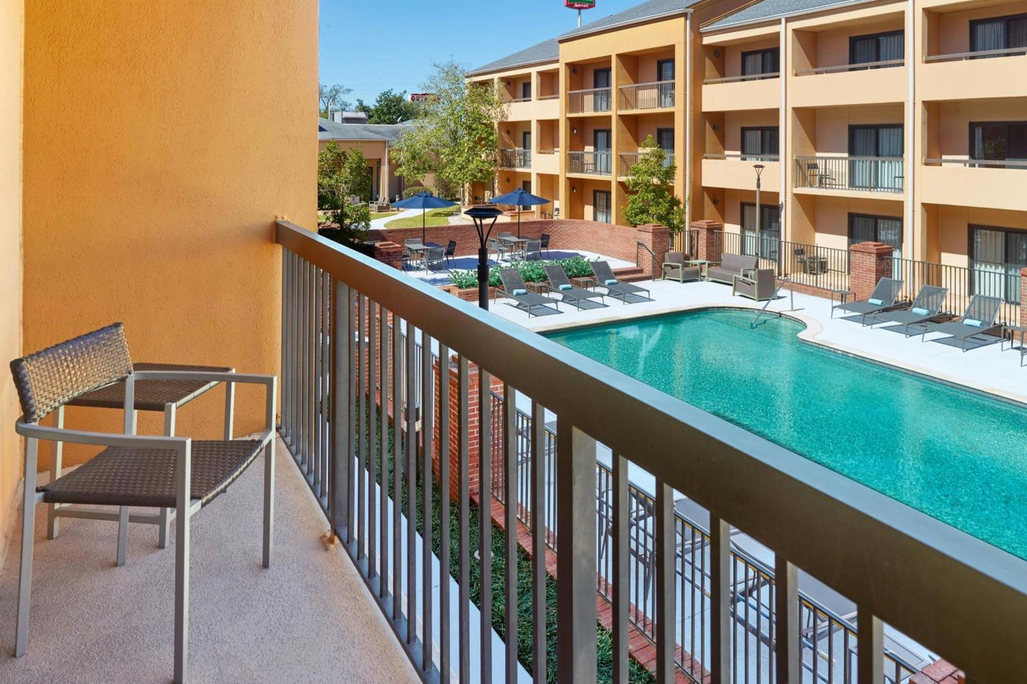 Hotel Courtyard By Marriott Baton Rouge Acadian Centre/Lsu Area Zewnętrze zdjęcie
