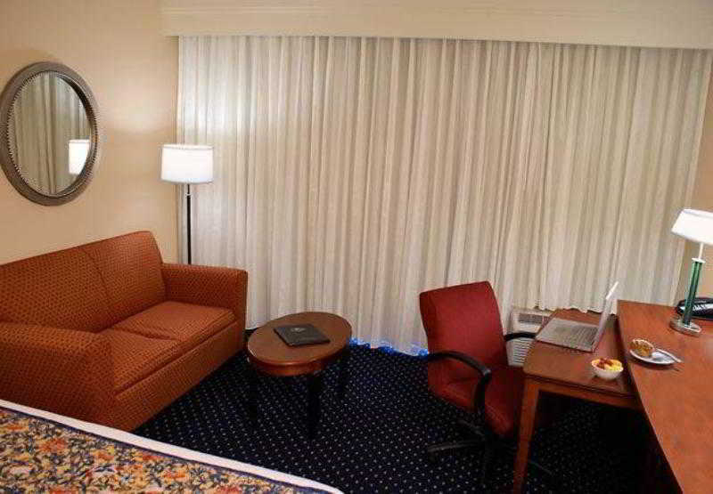 Hotel Courtyard By Marriott Baton Rouge Acadian Centre/Lsu Area Zewnętrze zdjęcie