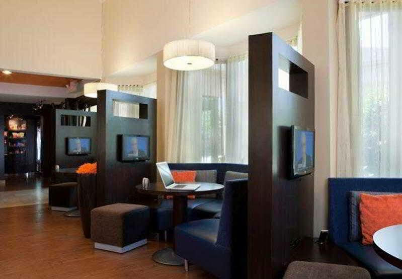 Hotel Courtyard By Marriott Baton Rouge Acadian Centre/Lsu Area Zewnętrze zdjęcie